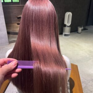 多摩センターの美容室LINDOの髪質改善トリートメントメニュー。ダメージを補修し、うるおいとツヤのある美しい髪へ導きます。