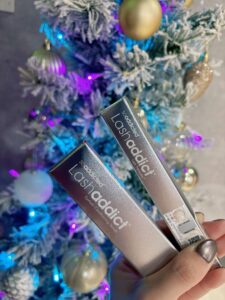 LINDO多摩センターで取り扱うラッシュアディクト。自まつげをしっかりケアし、美しい目元を叶えるサロン専売まつげ美容液です。